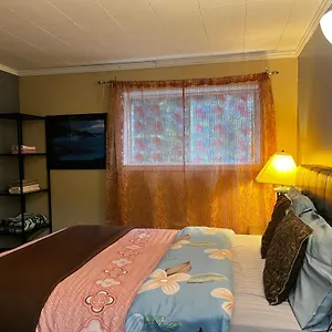 Beautiful Close Airport! Homestay